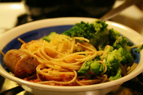 Spaghetti with Bratwurst and Broccoli